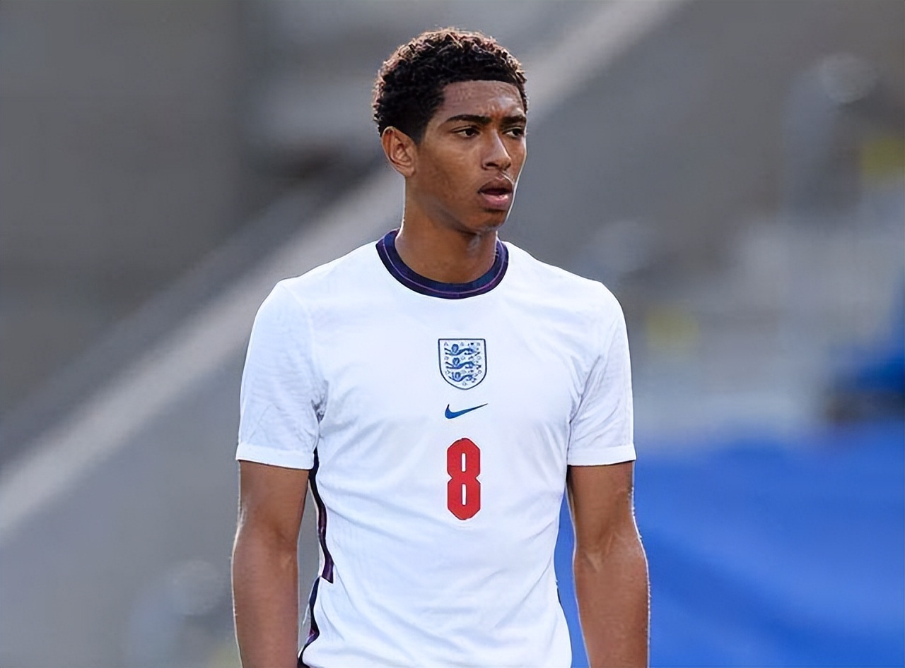 恩德里克租借加盟里昂，姆巴佩社媒留言：加油兄弟，祝你好运（恩德里克租借投里昂，姆巴佩社媒发文送祝福：加油兄弟，祝你好运）