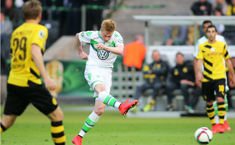 姆伯莫近7次代表喀麦隆出场，球队打进9球他一人直接参与5球（近7场代表喀麦隆出战，姆伯莫直接参与球队9球中的5球）