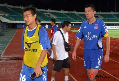 名记还原leeway事件：保罗私自指点伦纳德被小范甘迪警告