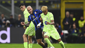 德尼兹·翁达夫赞扬斯图加特球迷“热情”，助力球队赢得欧联杯胜利（翁达夫称赞斯图加特球迷的热情，助球队欧联杯告捷）