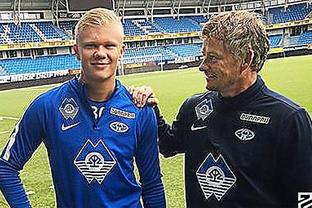 西甲半场：两队门将均状态上佳连扑好球，赫塔菲0-0埃尔切（西甲半场：双方门将神勇频献扑救，赫塔菲0-0埃尔切）