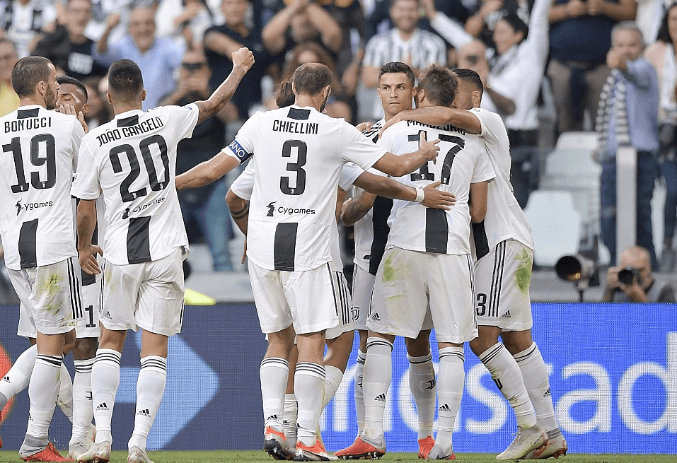 卡利亚里高空压制罗马防线屡失误，科内孤掌难鸣