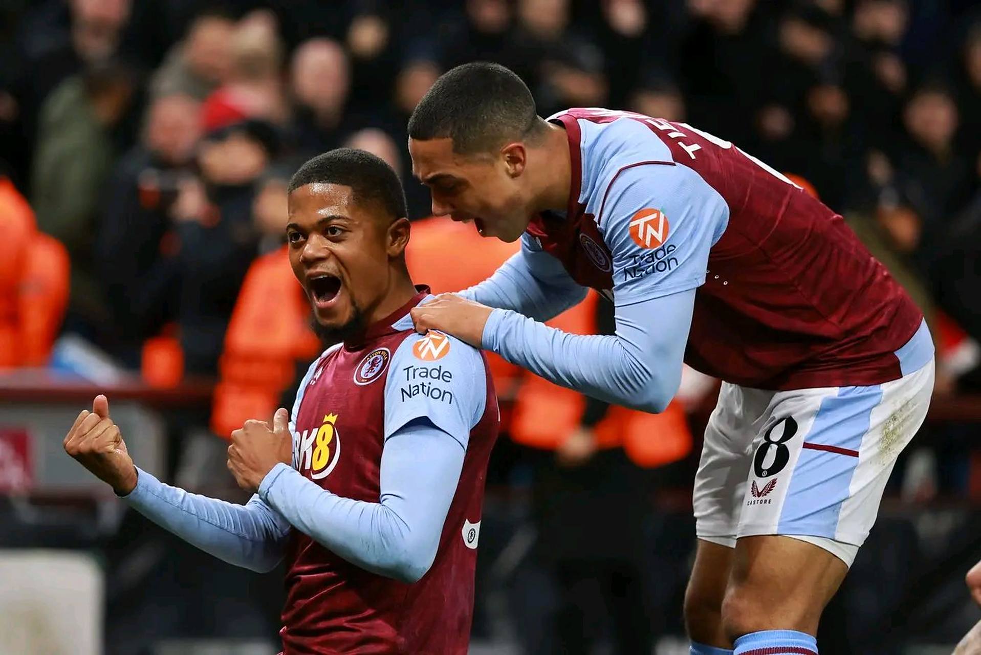 前意甲裁判谈DV9点球被吹：他和防守球员互有拉扯，都不犯规（前意甲裁判谈DV9争议点球：与后卫互相拉扯，均无犯规）