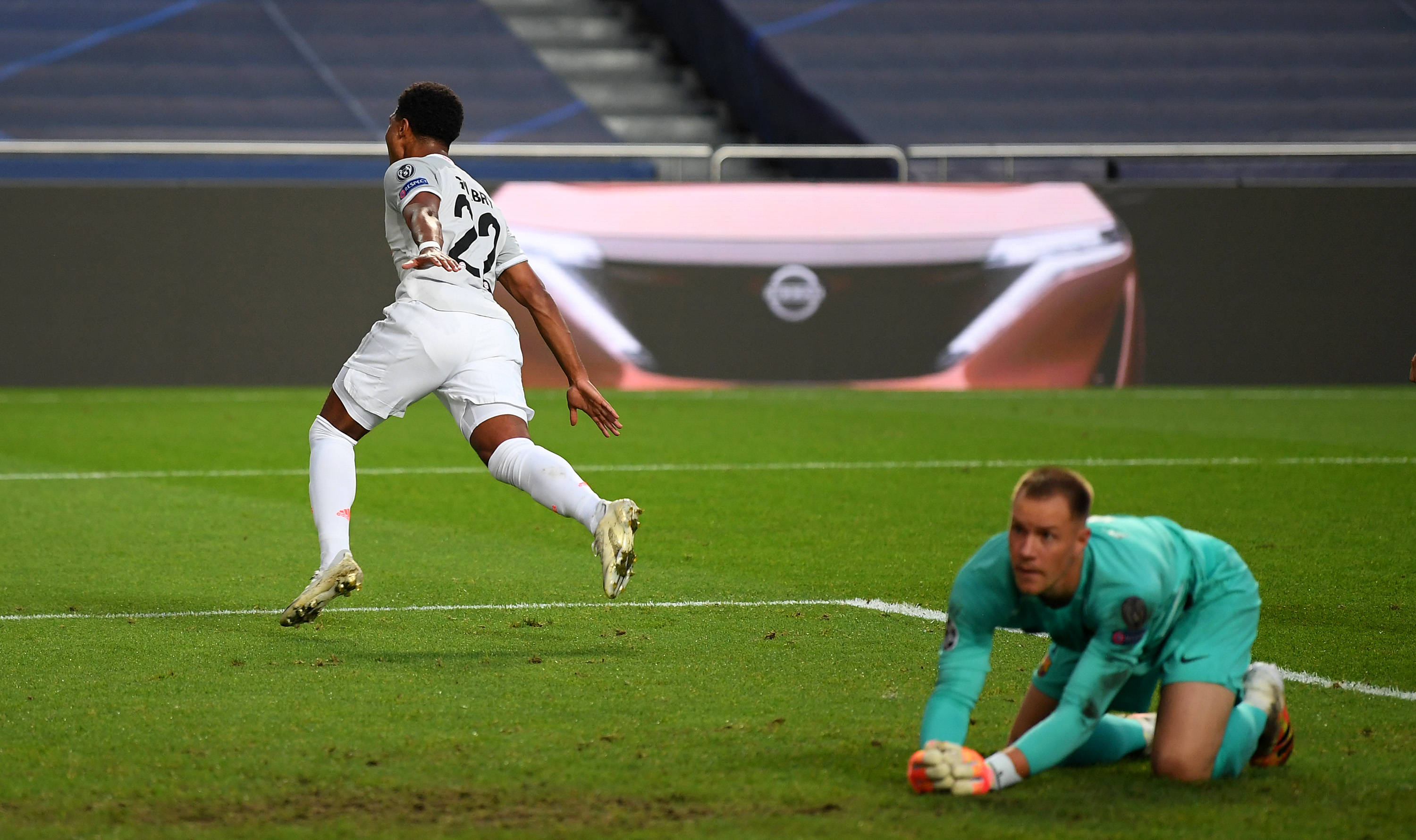 欧冠夺冠赔率：红军巴萨领跑 巴黎力压枪手皇马（欧冠夺冠赔率出炉：利物浦与巴萨领衔，巴黎压过阿森纳与皇马）